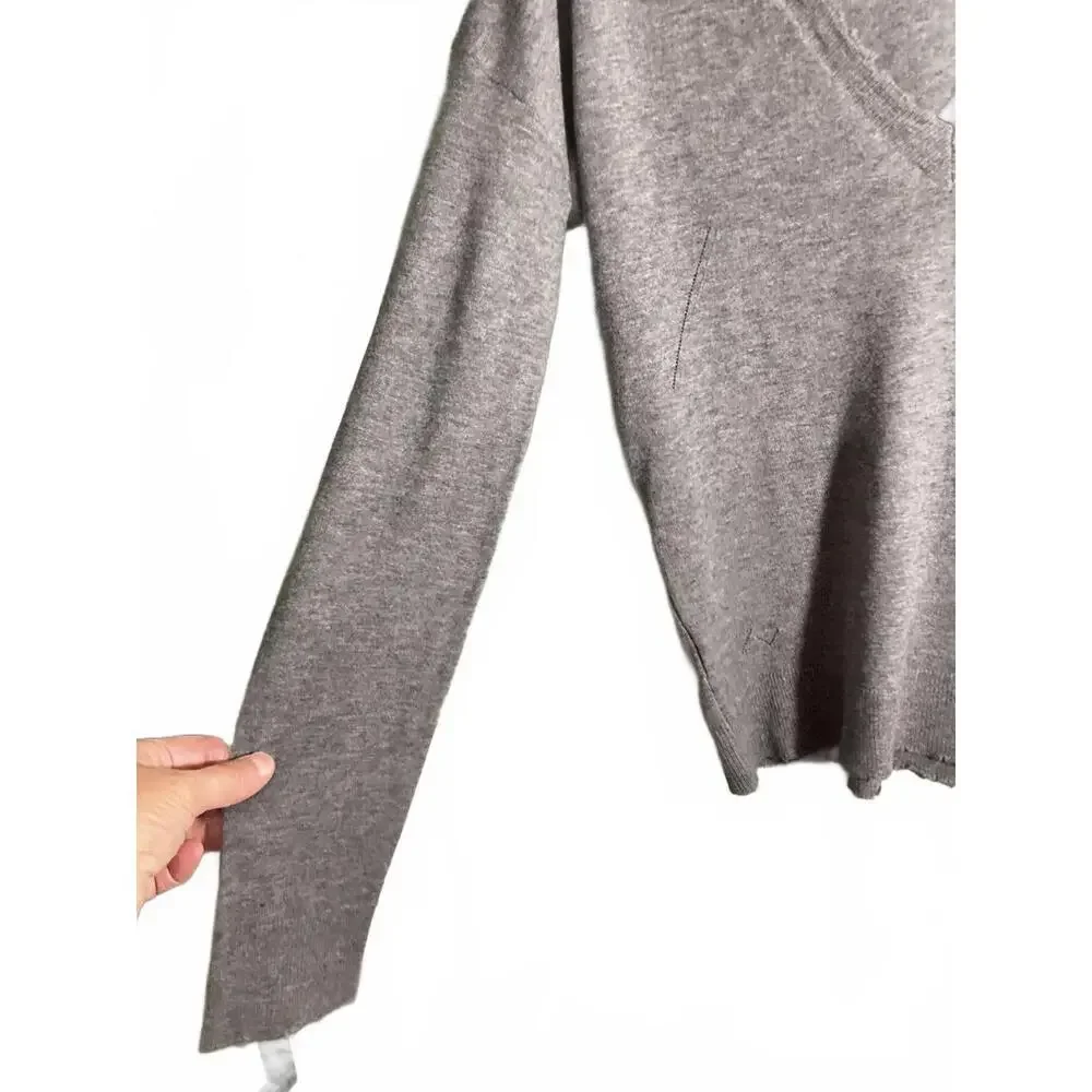 Zadig & Voltaire Women's Gray Angel Wing Cashmere V-Neck Sweater Medium - Picture 5 of 12